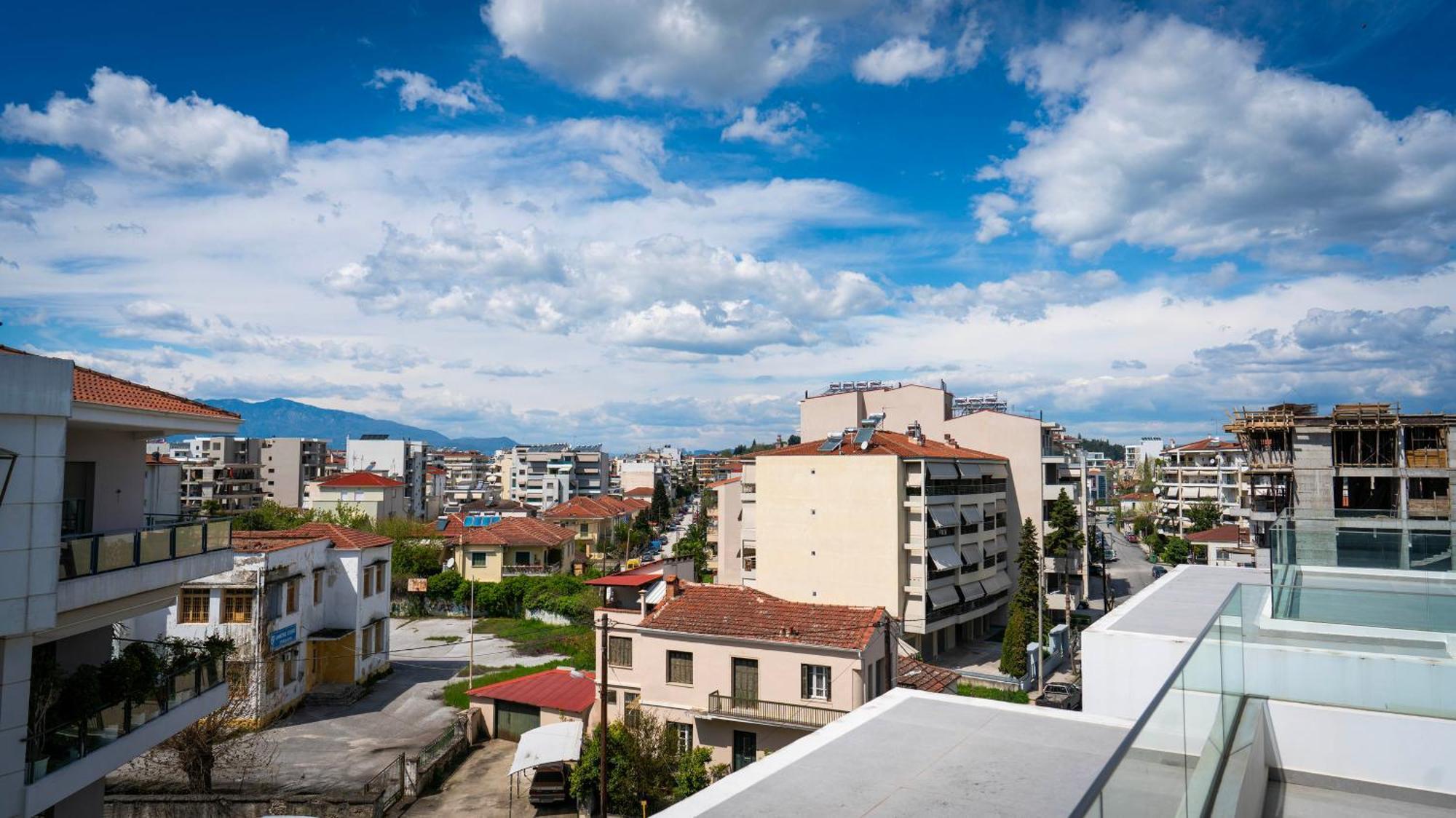 White Luxury Apartment Трикала Экстерьер фото