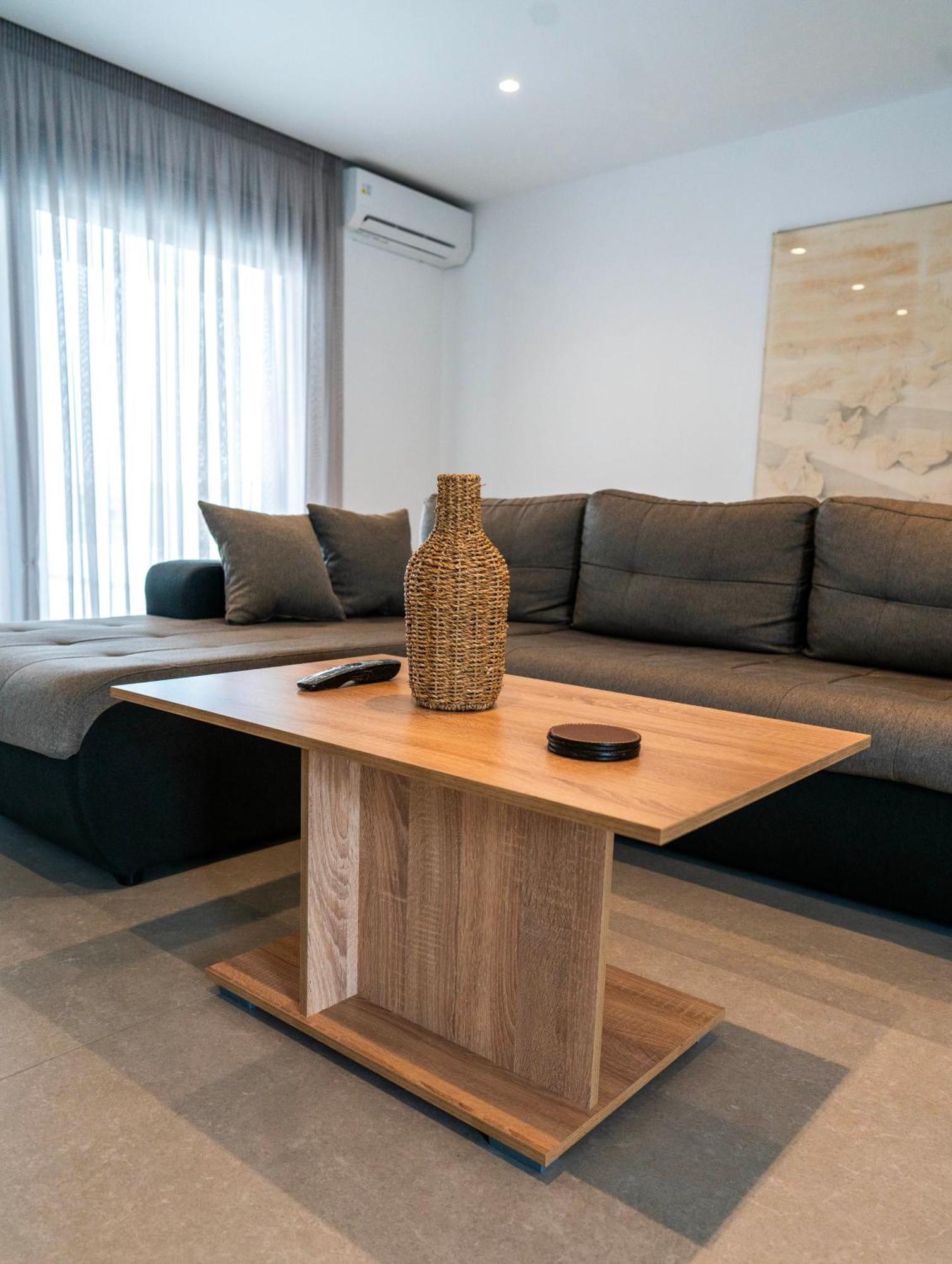 White Luxury Apartment Трикала Экстерьер фото