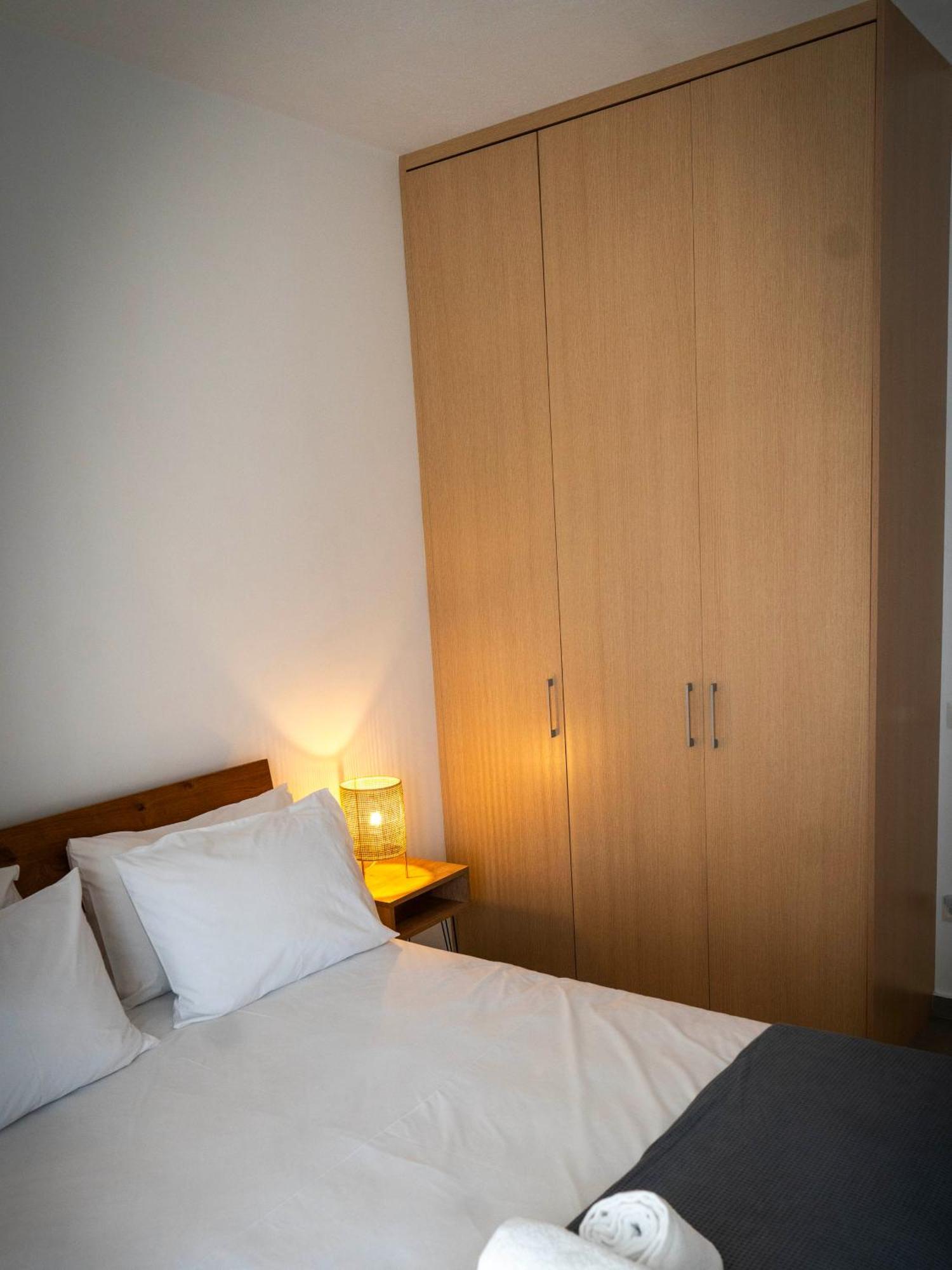 White Luxury Apartment Трикала Экстерьер фото